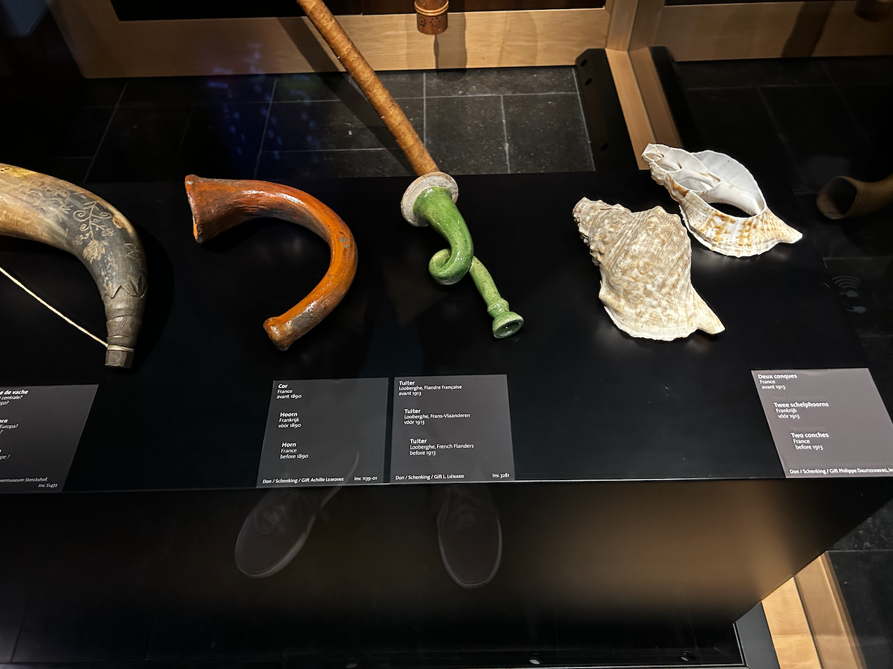 Photograph of (a) brass instrument(s) from the Musical Instruments Museum in Brussels, Belgium