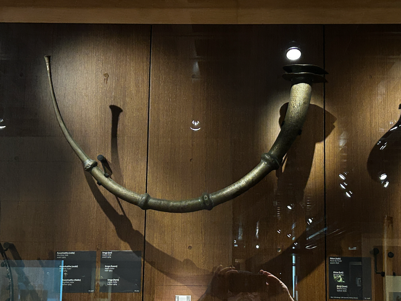 Photograph of (a) brass instrument(s) from the Musical Instruments Museum in Brussels, Belgium