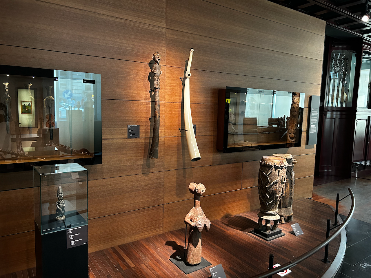 Photograph of (a) brass instrument(s) from the Musical Instruments Museum in Brussels, Belgium