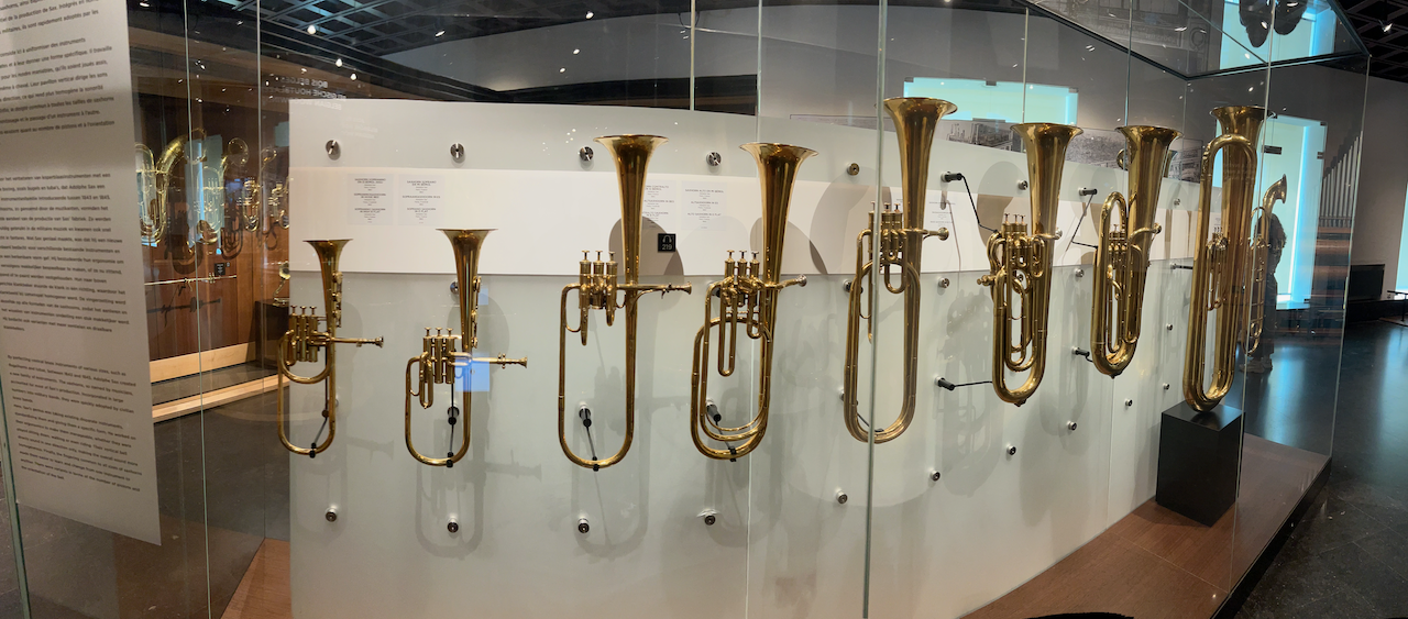 Photograph of (a) brass instrument(s) from the Musical Instruments Museum in Brussels, Belgium