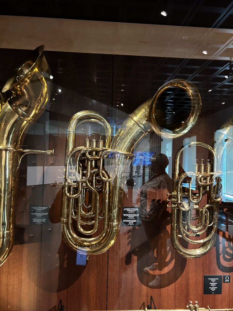 Photograph of (a) brass instrument(s) from the Musical Instruments Museum in Brussels, Belgium
