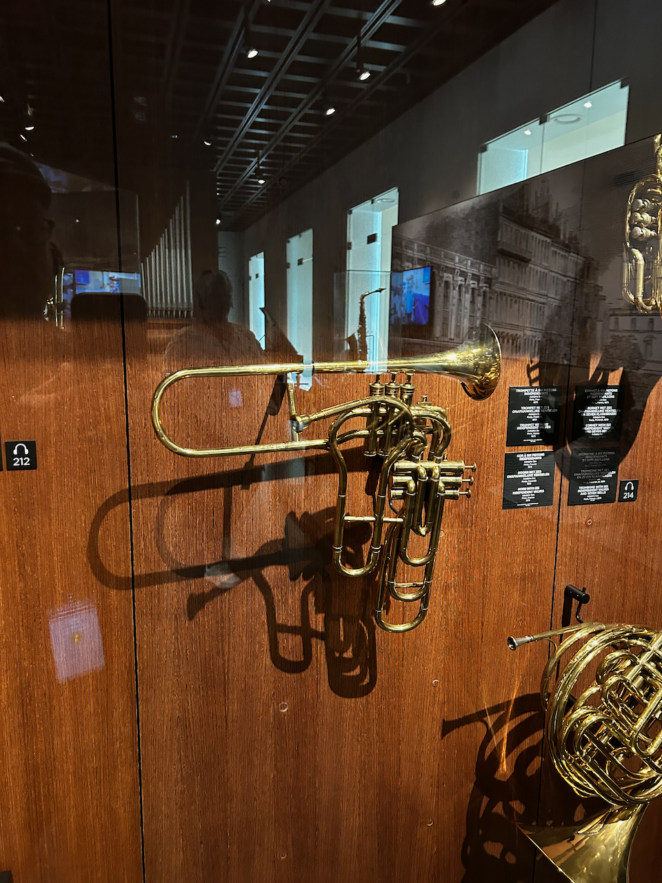Photograph of (a) brass instrument(s) from the Musical Instruments Museum in Brussels, Belgium