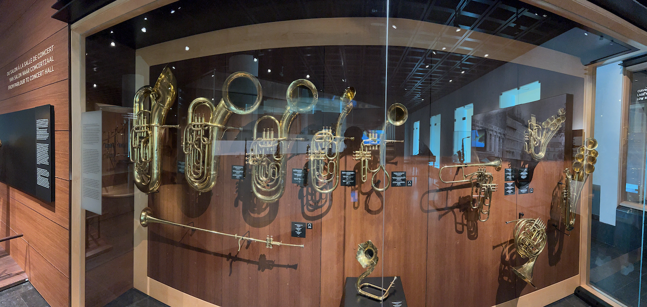 Photograph of (a) brass instrument(s) from the Musical Instruments Museum in Brussels, Belgium
