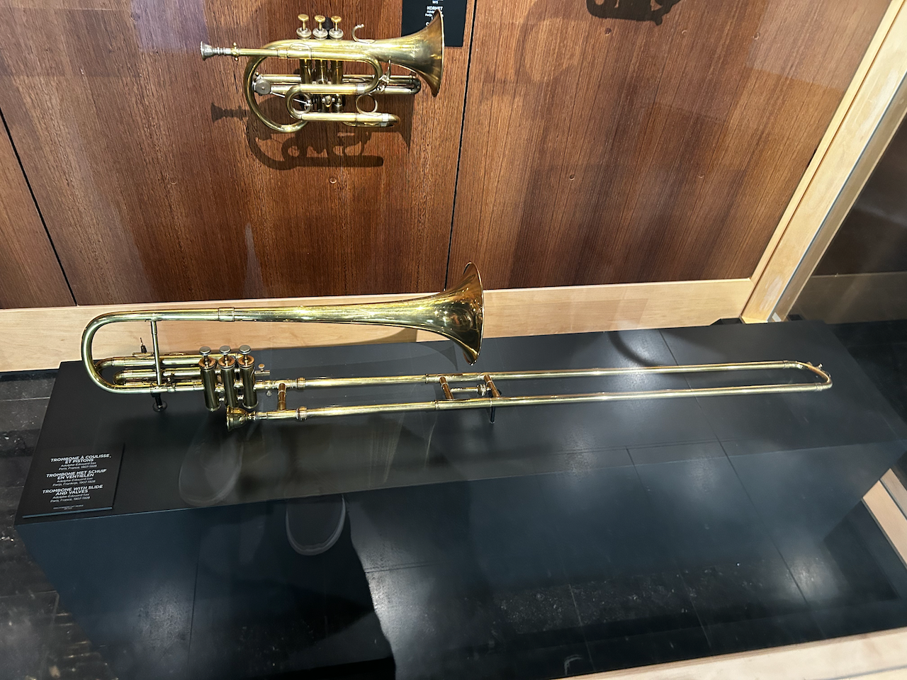 Photograph of (a) brass instrument(s) from the Musical Instruments Museum in Brussels, Belgium