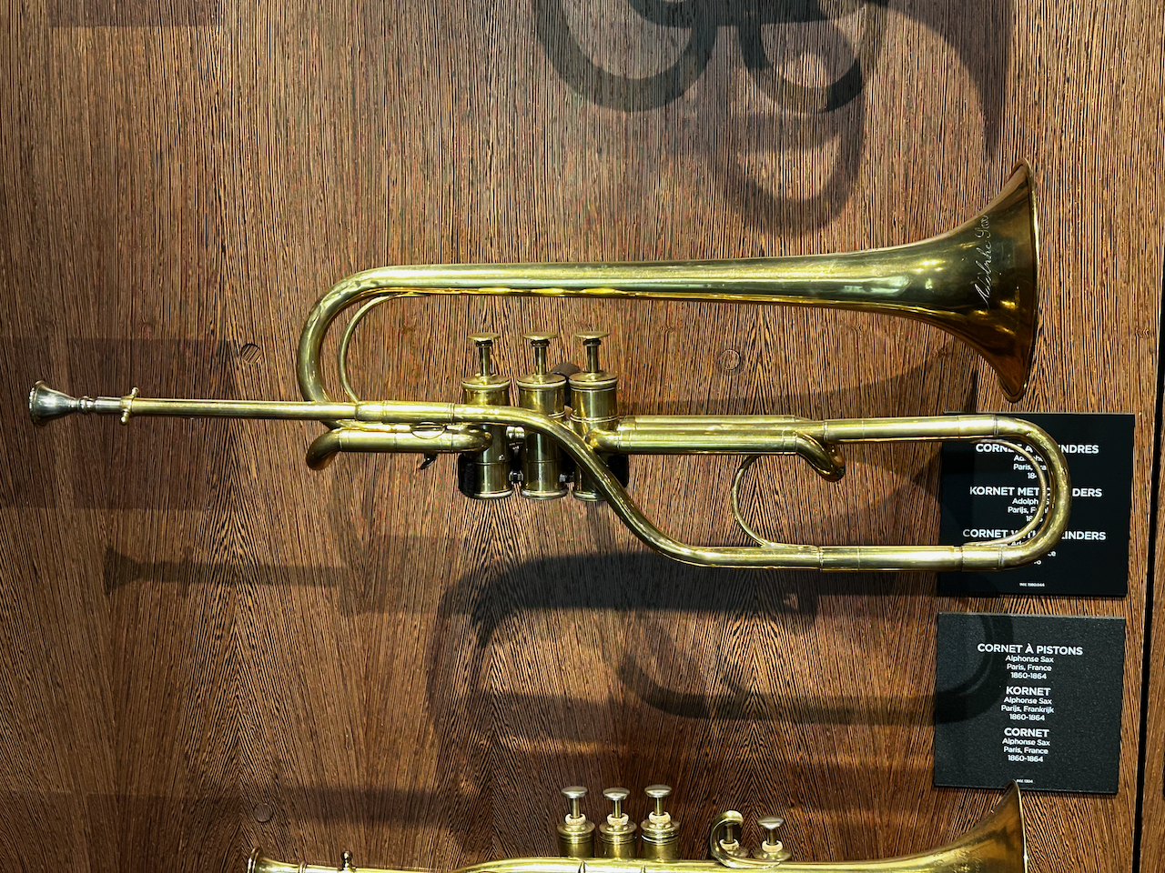 Photograph of (a) brass instrument(s) from the Musical Instruments Museum in Brussels, Belgium