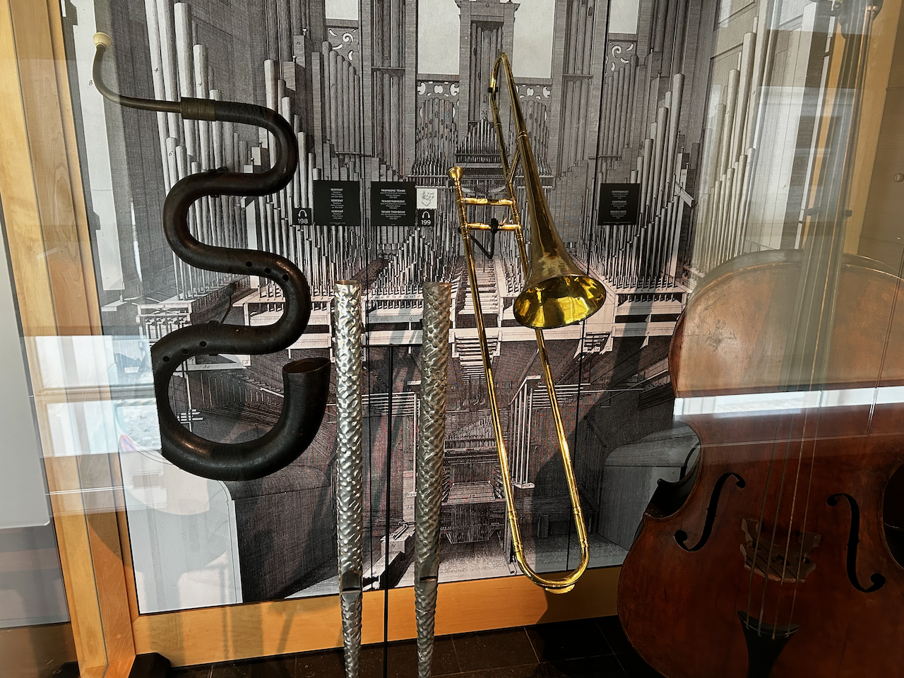 Photograph of (a) brass instrument(s) from the Musical Instruments Museum in Brussels, Belgium